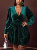Turn heads this autumn and winter in this charming plus size dark green A-line cocktail dress. Its flattering silhouette sweeps gracefully, perfect for dancing through cozy evenings or festive gatherings. The rich green hue brings a playful pop of color to cool seasons, while the elegant cut promises comfort and style all night long. Feel confident, festive, and absolutely radiant wherever the party takes you!