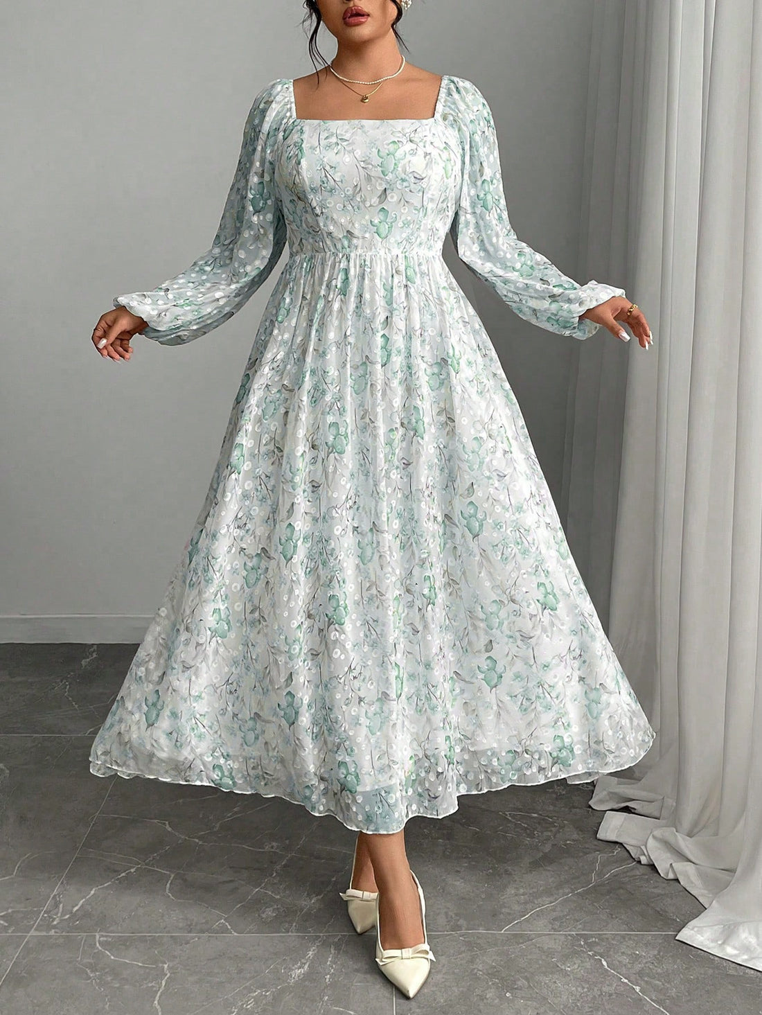 Twirl into summer with our Elegant Plus Size Floral Print Dress! Those fabulous lantern sleeves aren't just for show—they'll keep you cool while turning heads at every vacation spot. Designed to flatter your curves and spark joy, this dress transitions effortlessly from beachside brunches to evening strolls. Your suitcase's new best friend!