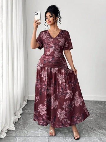 Bloom into your day with this stunning plus-size midi dress that's equal parts sophisticated and fun! Featuring a gorgeous floral print that brings nature's charm to your everyday style, this dress transitions seamlessly from your morning commute to casual weekend hangouts. The flattering midi length offers elegant coverage while the thoughtfully designed silhouette celebrates your curves with confidence. Perfect for those moments when you want to look polished without sacrificing comfort, this dress proves
