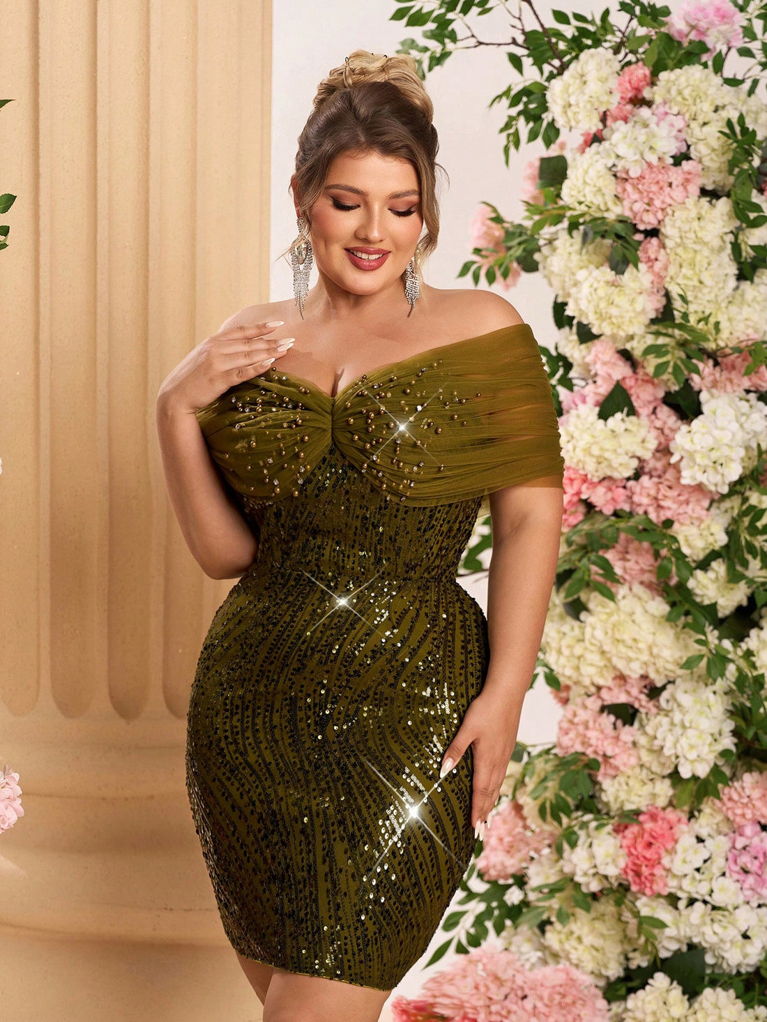 Turn heads in this playful plus size green bodycon mini skirt, sparkling with sequins and a charming bow detail. Perfect for weddings, parties, or holiday celebrations, it combines comfort with a touch of glam to keep you dancing all night long.