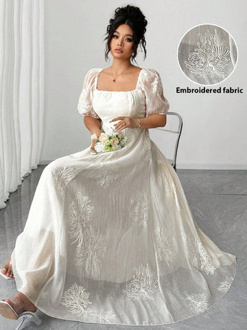 Step into the spotlight this Halloween season with a dress that celebrates your curves in style. This elegant plus-size design features a flattering slim waist that defines your silhouette, paired with a gracefully flared hem for effortless movement and drama. Puff sleeves add a touch of whimsy and vintage charm, while the embroidered square collar brings sophisticated detail that catches every eye. Perfect for costume parties, themed events, or anyone ready to make a bold fashion statement. Comfortable, ch