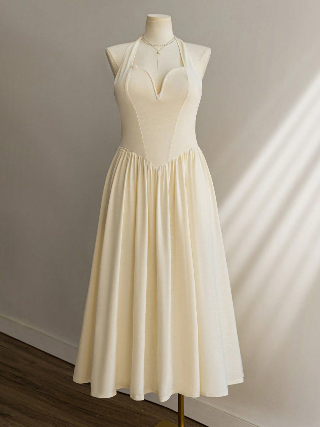 Step out in style with this Elegant Plus Size Halter Neck Long Dress, designed to turn heads wherever you go. Whether you're commuting, jet-setting on vacation, or celebrating at graduations, this dress blends comfort and flair effortlessly. The flattering halter neckline highlights your shoulders, while the flowing long design ensures you stay cool and confident all day long. Embrace playful elegance that fits just right and makes every occasion a little brighter.