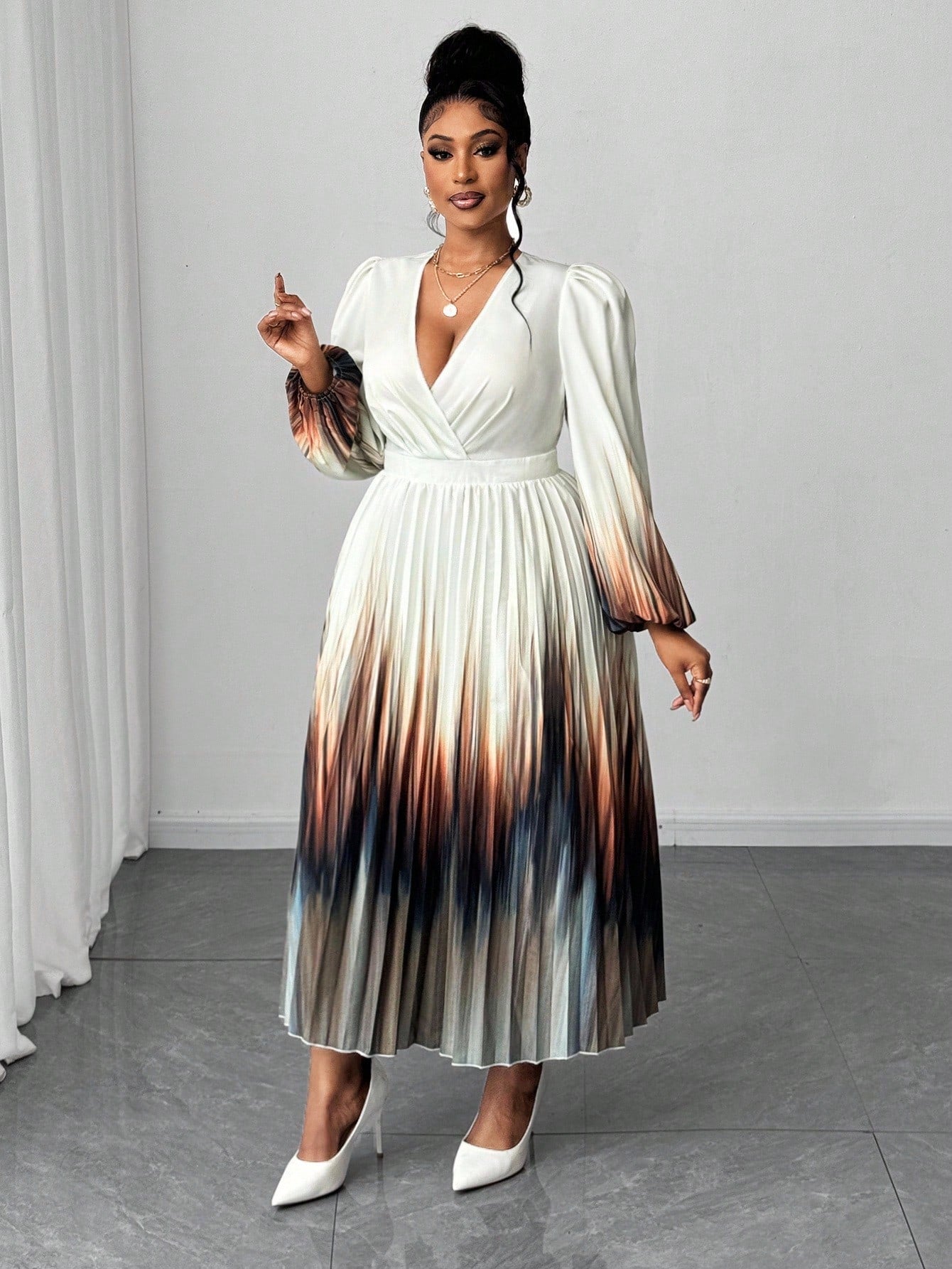 Turn heads effortlessly in this Elegant Plus Size Ombre Bodycon Midi Dress. Featuring a flattering V-neck, long sleeves, and a chic pleated design, it blends comfort with style perfectly. The ombre gradient adds a fun twist, making it an ideal choice for casual parties where you want to shine without overdoing it. Slip into this dress and let your confidence do the talking!