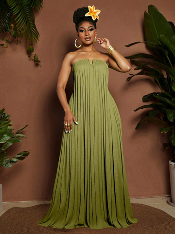 Step into summer with this elegant plus size strapless A-line dress, perfect for weddings and vacations. Its flattering silhouette highlights your curves while keeping you cool and comfortable. Whether dancing at a celebration or strolling along the beach, this dress brings effortless charm and playful sophistication to every sunny occasion.