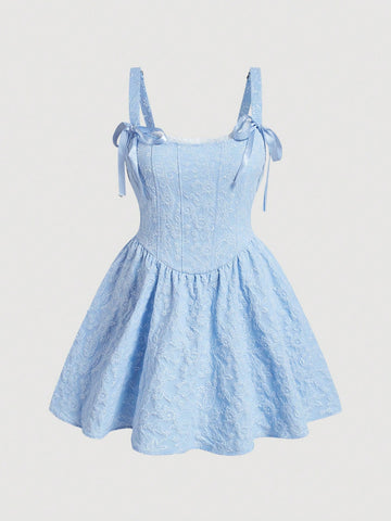 This elegant plus size dress is the perfect addition to your summer wardrobe. The spaghetti straps provide a comfortable and flattering fit, while the delicate bowknot detail adds a touch of charm. Made with high-quality fabric, this dress is both stylish and breathable, making it perfect for any summer occasion.