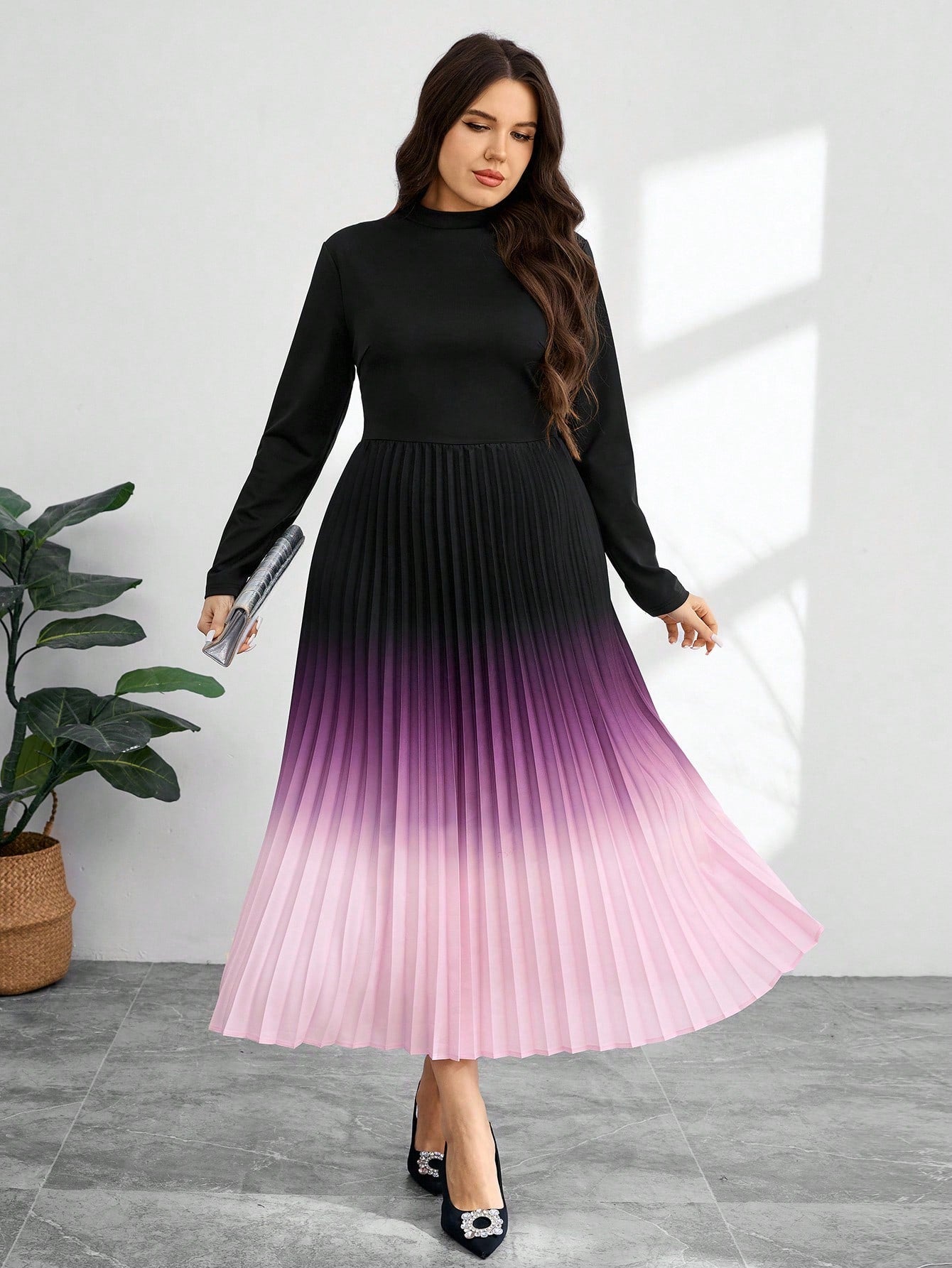 Step into charm with this Elegant Plus Size Turtleneck Midi Dress! Featuring a dreamy gradient print that flows beautifully and delicate pleated details, it effortlessly flatters your silhouette. The cozy turtleneck keeps things chic and comfy, making it perfect for any occasion where you want to turn heads with a splash of fun elegance.