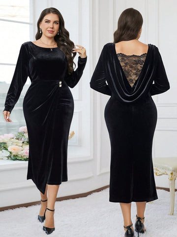 Slip into sophistication with this sumptuous velvet bodycon dress designed to celebrate your curves in style. The luxurious fabric drapes beautifully while the fitted silhouette creates a flattering, head-turning look perfect for holiday gatherings and festive celebrations. Whether you're dancing at a Christmas party or making an entrance at a special event, this elegant piece delivers glamour and confidence in one stunning package. Available in plus sizes because every woman deserves to feel absolutely fab