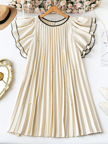 Step out in style with this Elegant Plus Size Women's Pearl Decor Knit Dress, perfect for romantic dates or adding charm to your everyday look. Soft knit fabric hugs your curves comfortably, while delicate pearl accents bring a touch of whimsy and sophistication. Whether you're out for a cozy coffee or a special evening, this dress makes every moment feel a little more magical.