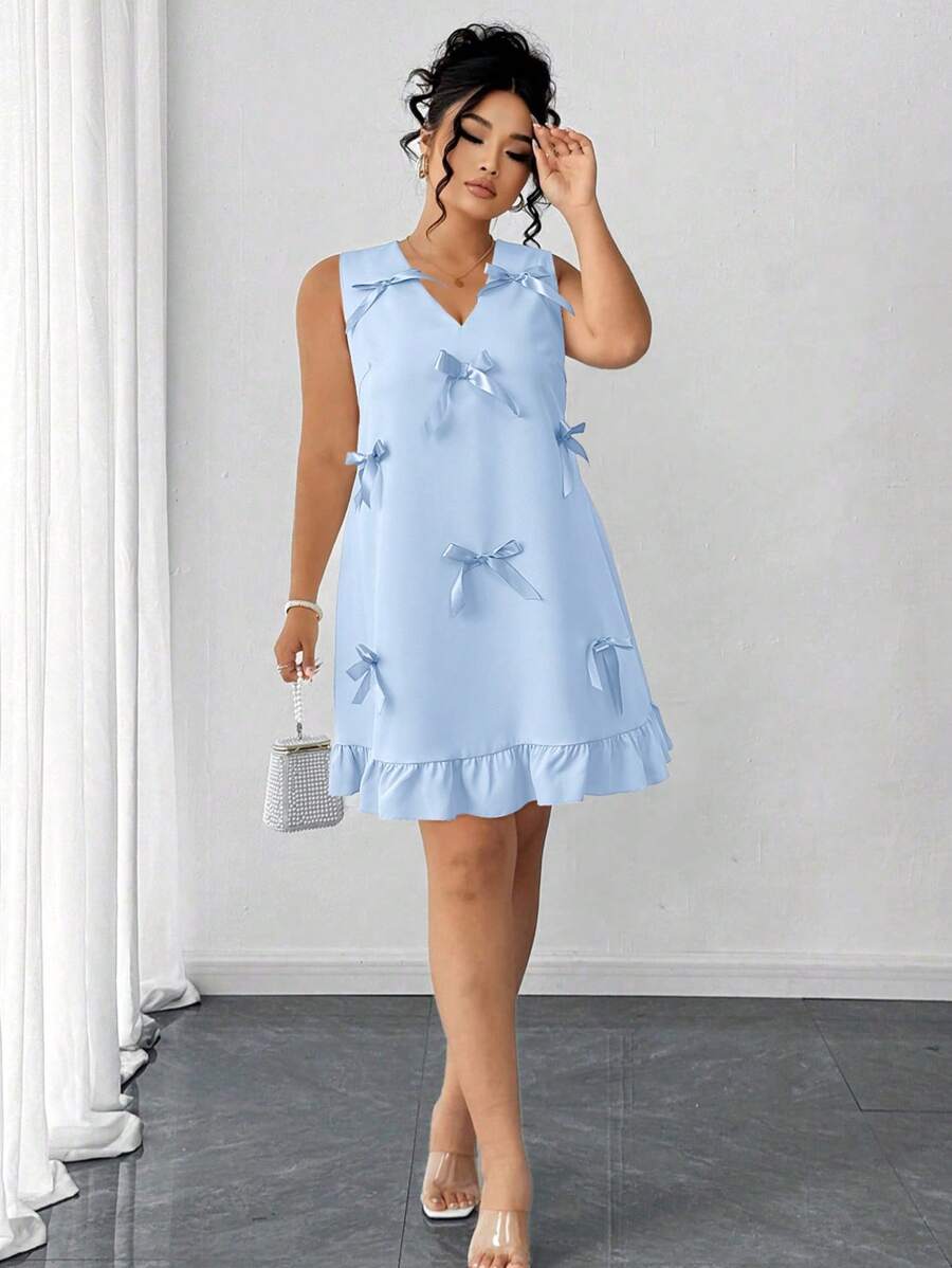 Step out in style with this Elegant Plus Size Women's V-Neck Sleeveless Dress, featuring a charming bow detail that adds a flirty touch. Perfect for any occasion where you want to feel fabulous and comfortable, this dress combines flattering design with playful elegance. Embrace your curves and let your confidence shine!