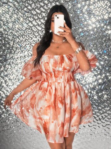 Step into effortless charm with this Elegant Plus Size Woven Strapless Dress featuring whimsical lantern sleeves. Its minimalist design lets you shine with romantic flair, while the strapless cut highlights your neckline beautifully. Perfect for twirling through special occasions or adding a touch of playful elegance to your day.