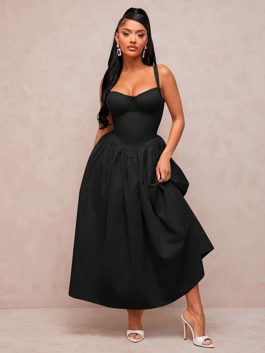 Step into the spotlight with this Elegant Retro Spaghetti Strap Dress featuring a dreamy tulle skirt. Its playful silhouette and delicate straps make it a charming choice for Valentine’s Day, parties, or any special occasion where you want to twirl and shine. Designed to bring a touch of vintage romance with a fun, modern twist, this dress promises unforgettable moments and endless compliments.