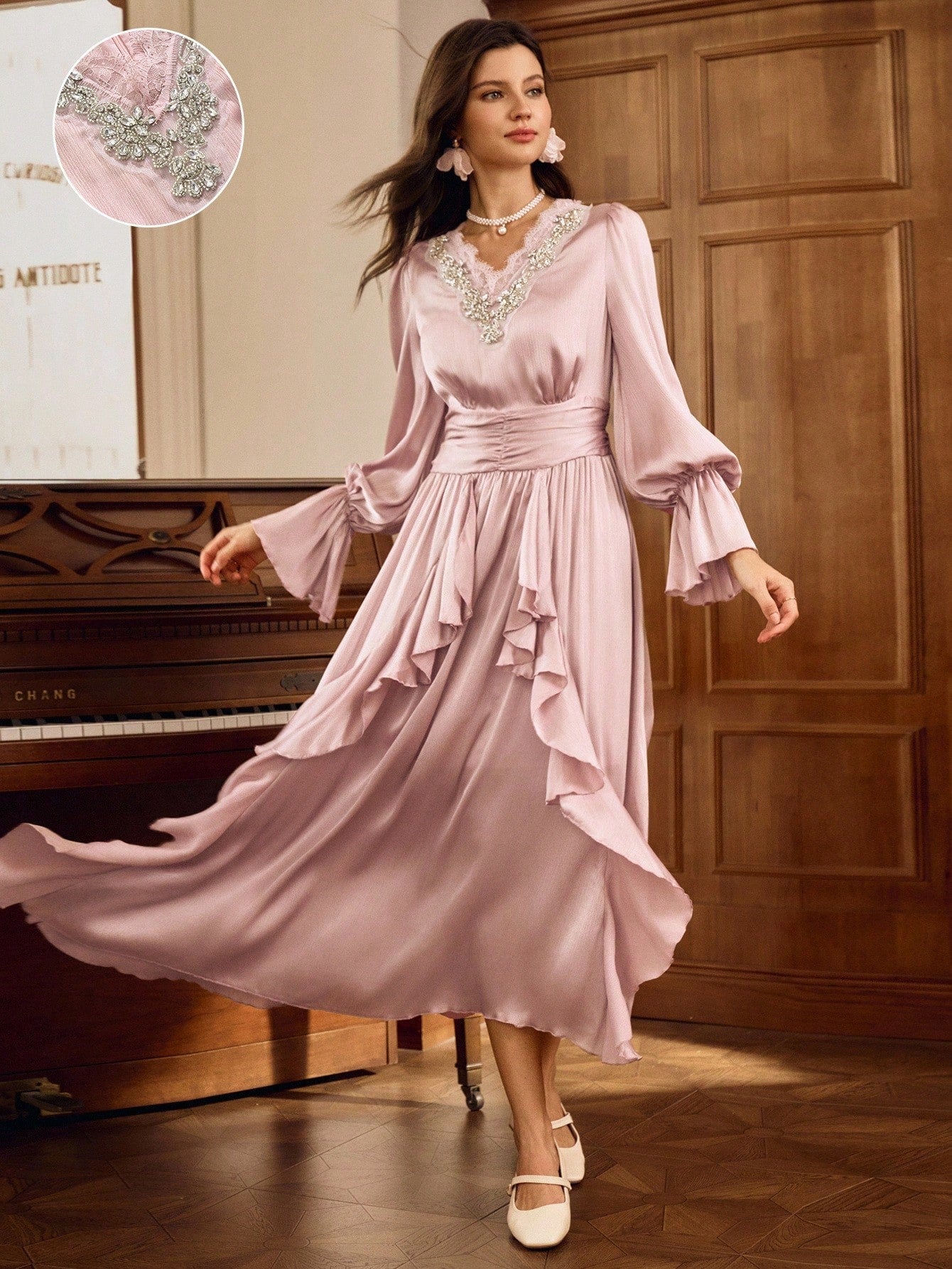 Turn heads this autumn with our Elegant Rhinestone Contrast Lace Flowing Dress! Sparkling rhinestones catch the light just right, while the delicate lace adds a flirty touch. Its flowing silhouette moves with you, making every step feel like a little celebration. Perfect for cozy fall evenings or festive outings, this dress combines sparkle and softness for an effortlessly playful style.