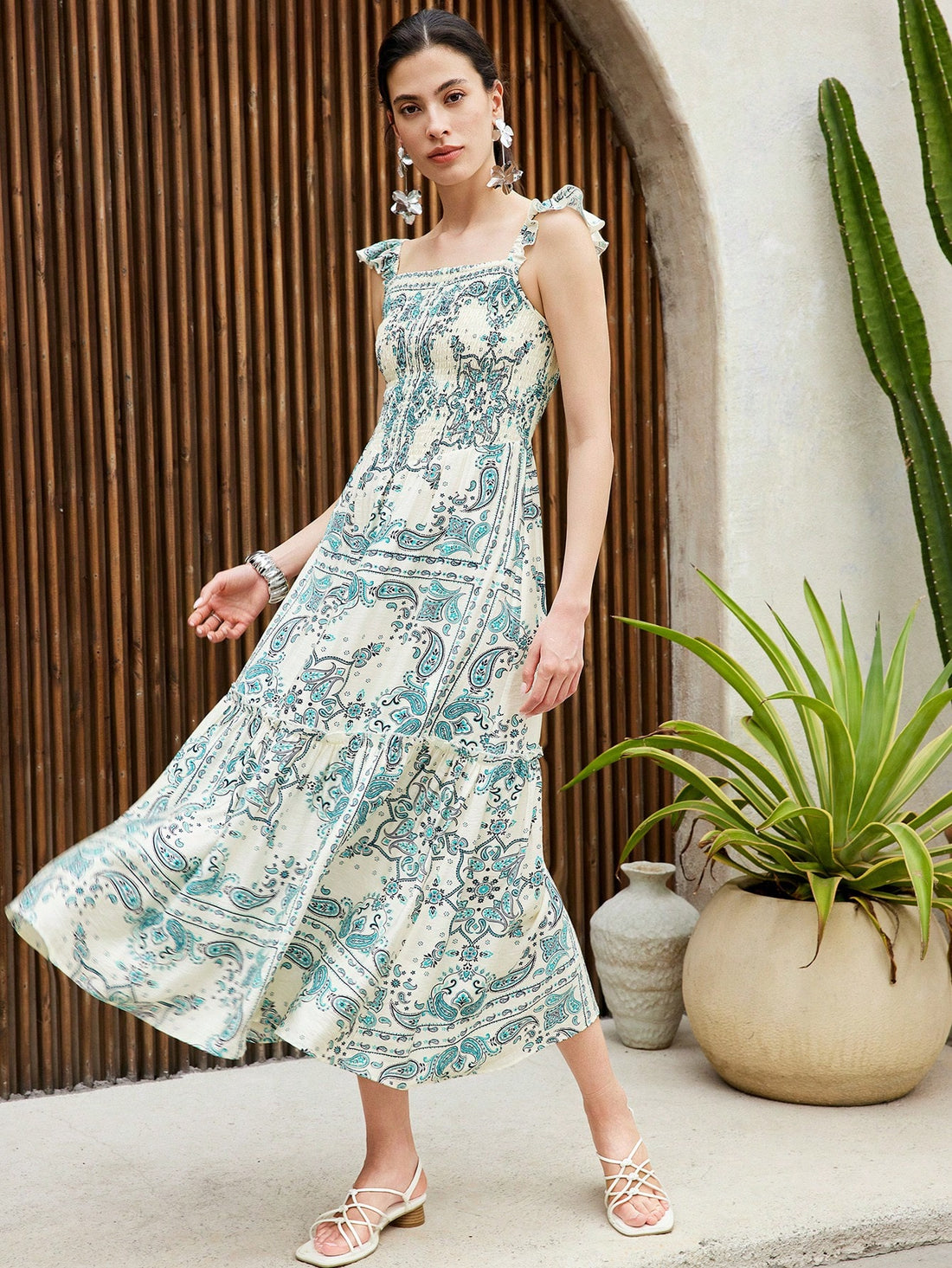 Twirl into summer with our Elegant Ruffled Collar Vacation Dress! This flirty number combines sophistication with fun, featuring a charming ruffled collar that frames your face beautifully. Perfect for beach strolls, rooftop parties, or anywhere your warm-weather adventures take you. Slip it on and watch heads turn!