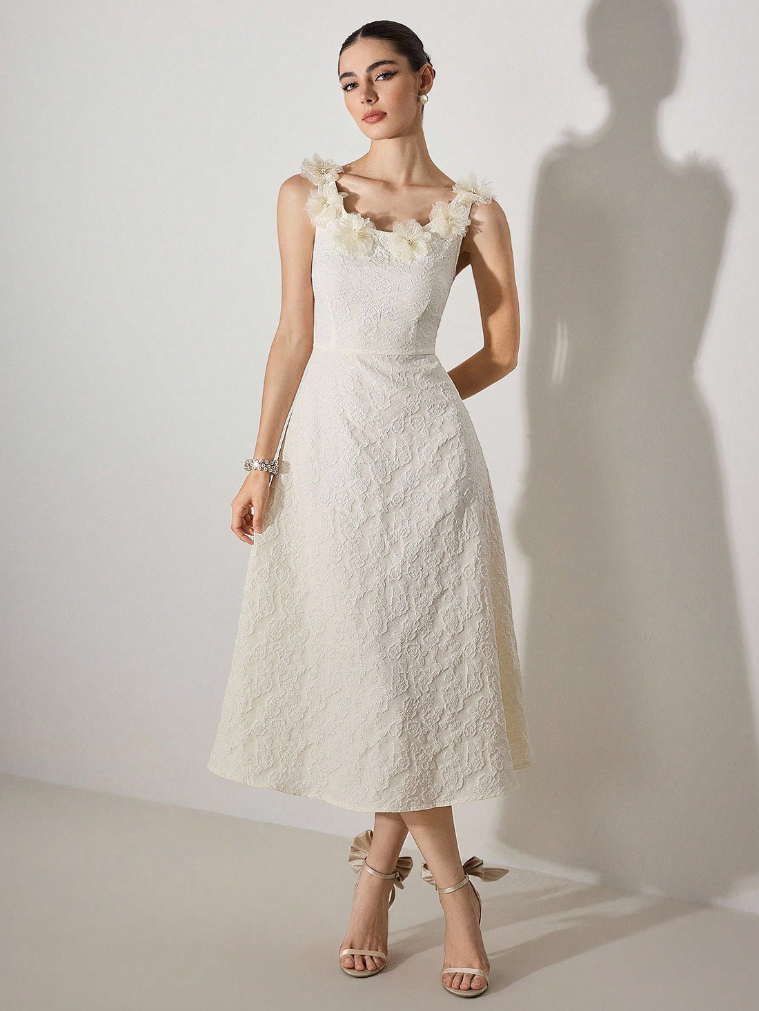 Slip into effortless elegance with this stunning sleeveless dress that's equal parts sophisticated and fun. The charming rose collar adds a touch of vintage-inspired flair, while the cinched waist creates a flattering silhouette that celebrates your curves. Crafted in a gorgeous apricot hue that's perfect for any season, this slim-fit design transitions seamlessly from brunch dates to evening gatherings. Whether you're dressing up or keeping it casual, this versatile piece is your new go-to for looking poli