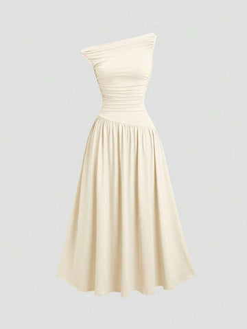 Step into sunshine with this Elegant Sleeveless Pleated Dress, designed to flatter your silhouette with a slim fit that dances with every breeze. Perfect for casual spring and summer days, its playful pleats add a touch of whimsy while keeping you cool and comfortable. Whether you're out for brunch or a stroll in the park, this dress brings effortless charm to your warm-weather wardrobe.