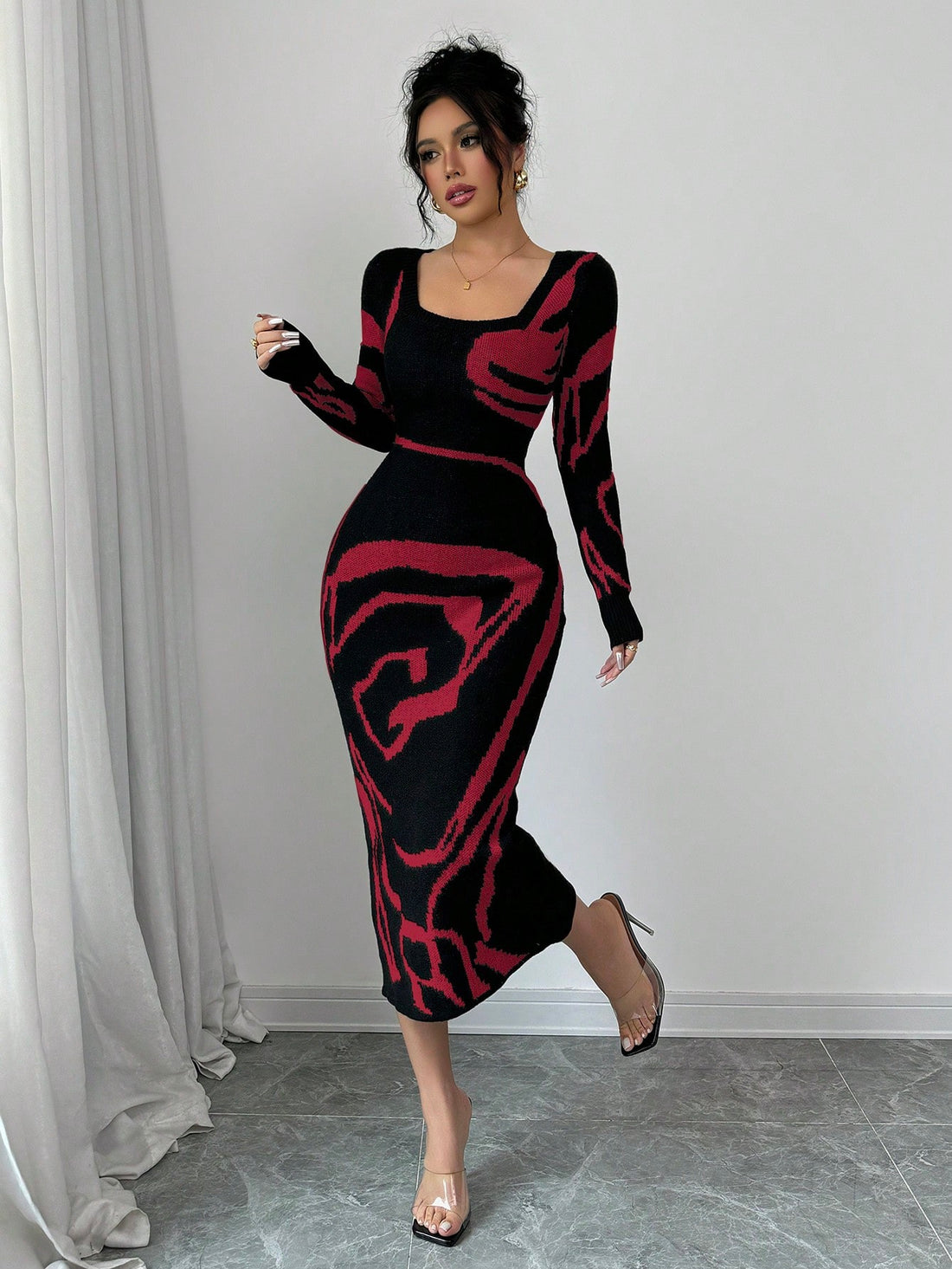 Say hello to your new favorite winter dress! Our Elegant Square Neck Long Sleeve Patchwork Sweater Dress for Women is the perfect combination of style and coziness. The square neck adds a touch of elegance, while the long sleeves and patchwork design keep you warm. Get ready to turn heads and stay comfy in this must-have dress.