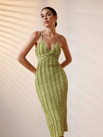 Crafted from premium knitted fabric, this maxi dress combines sophisticated design with effortless wearability. The slim silhouette flatters your figure while the distinctive twist strap detail adds visual interest and ensures comfortable, secure support. Perfect for summer getaways, beach resorts, or elegant evening occasions, this dress transitions seamlessly from day to night. The flowing maxi length provides graceful movement and timeless appeal. An essential piece for any vacation wardrobe, offering bo