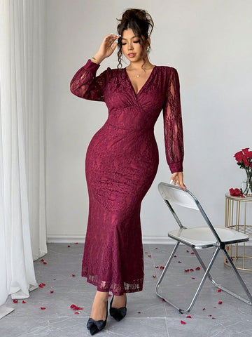 Turn heads at your next spring or autumn event in this stunning V-neck dress that effortlessly blends sophistication with modern flair. The long sleeves provide elegant coverage while the strategically ruched details create a flattering silhouette that moves beautifully with you. The dramatic fishtail hem adds a touch of glamour and movement, making it perfect for date nights, cocktail parties, or any gathering where you want to feel absolutely fabulous. Versatile enough for various occasions yet distinctiv
