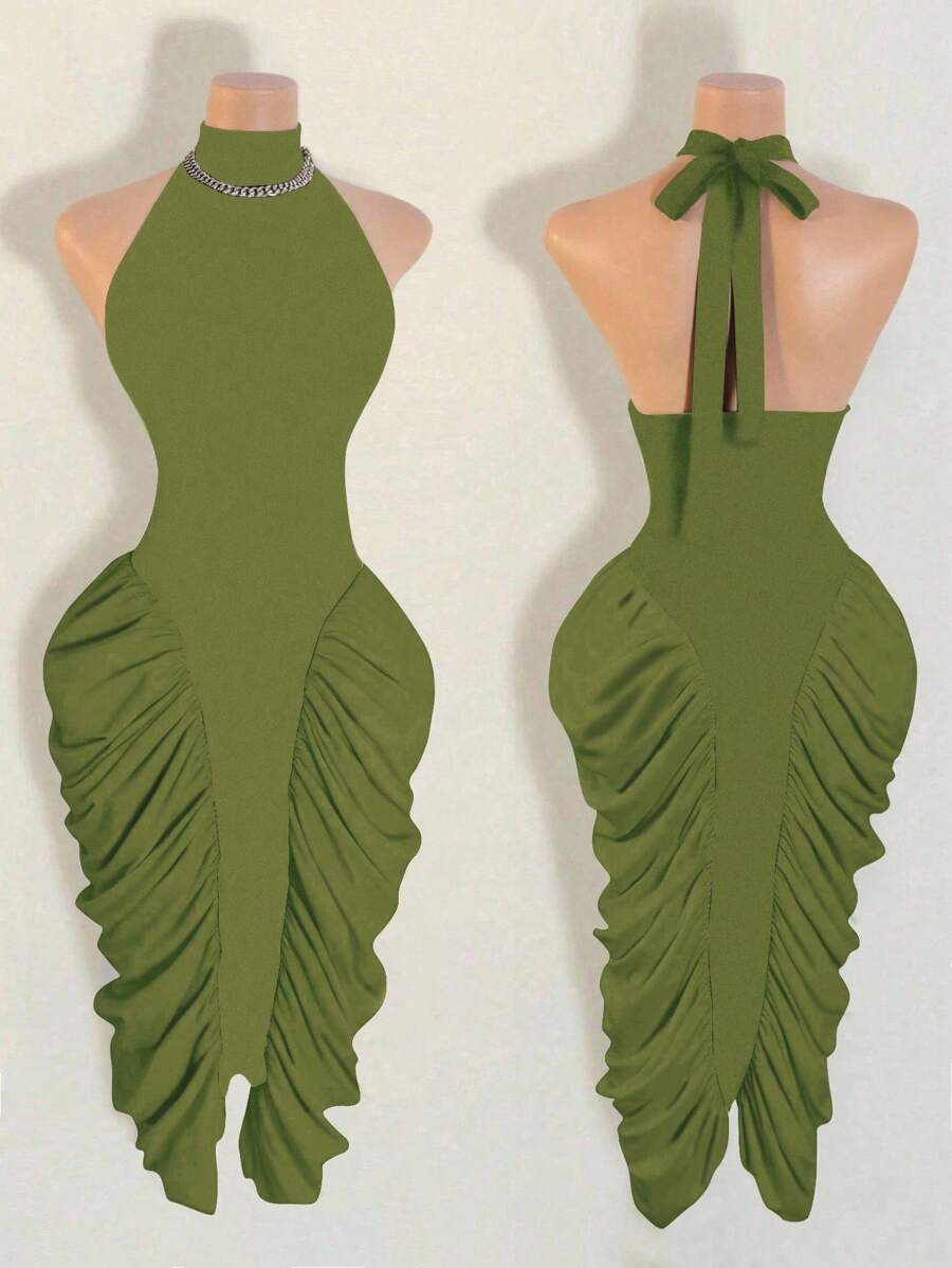 Turn heads this summer with our Elegant Vintage Bodycon Dress! Featuring a chic sleeveless stand collar and a flattering pleated waist, it combines classic charm with a modern silhouette. Perfect for sunny days and warm nights, this dress hugs your curves while keeping you cool and stylish. Embrace vintage vibes with a playful twist and let every step feel like a celebration.