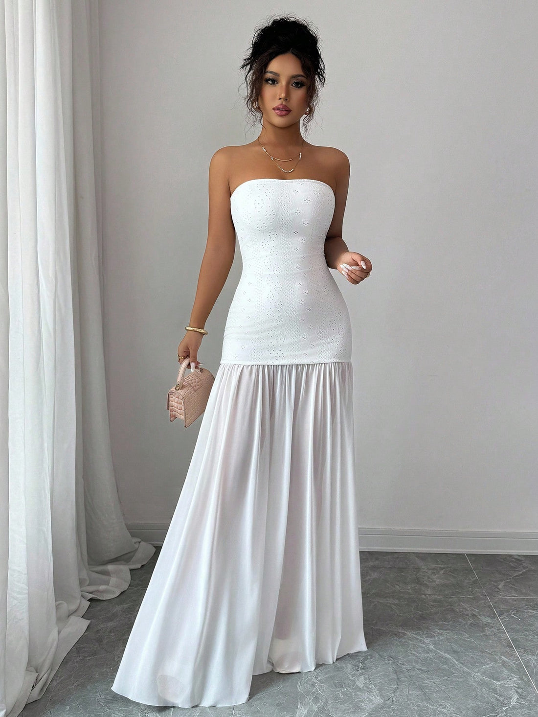 Twirl into elegance with this charming A-line dress that's equal parts romantic and effortlessly chic. The sleeveless silhouette keeps things breezy, while the thoughtful patchwork design adds visual interest and personality to your wardrobe. Perfect for date nights, garden parties, or whenever you want to feel like the best version of yourself. This timeless piece transitions beautifully from season to season, making it a smart addition to any closet. Slip it on and let the compliments flow!