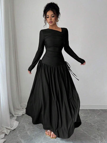 Step into the changing seasons with a silhouette that defines sophisticated charm. This stunning A-line masterpiece is designed for the woman who appreciates architectural details and a refined, feminine aesthetic—perfect for transitioning from a breezy spring morning to a crisp fall evening.