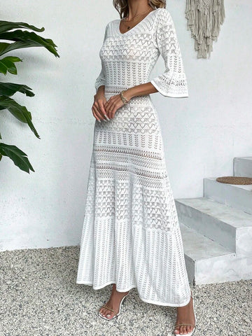 Experience the breathtaking fusion of artisanal knit heritage and sharp, modern architectural tailoring. This stunning minimalist white ensemble is meticulously designed for the woman who values a high-fashion, "quiet luxury" approach to versatile dressing—the ultimate centerpiece for prestigious beach retreats, exclusive autumn gatherings, and high-authority holiday celebrations.