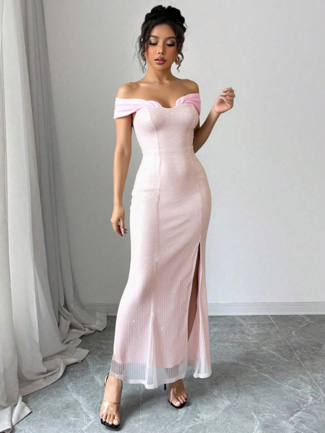 Turn heads with this Elegant Women’s Off-Shoulder Fitted Dress featuring a flirty side slit hem. Designed to hug your silhouette in all the right places, it effortlessly blends sophistication with a cheeky hint of fun. Perfect for evenings out or special occasions where you want to shine with a playful twist.