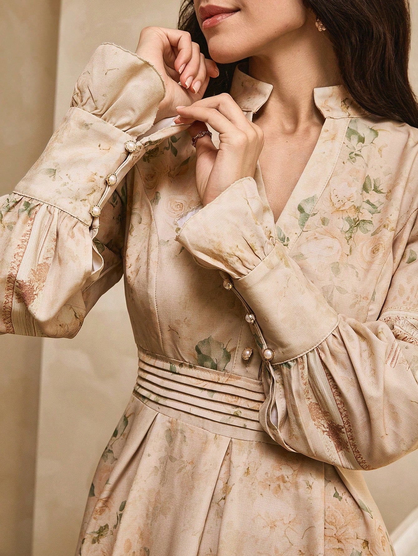 Add a touch of elegance to your wardrobe with our Women's Short V-Neck French Vintage Dress! Perfect for autumn and winter parties, this dress will make you stand out in style. With its classic yet chic design, you'll be sure to turn heads wherever you go!