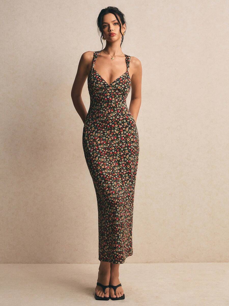 Timeless elegance meets modern simplicity in this sleeveless dress. The sweetheart neckline flatters your silhouette while the solid color palette ensures versatility for any occasion. Perfect for cocktail events, weddings, or elevated everyday wear. The clean lines and refined cut create a sophisticated look that transitions seamlessly from day to evening. A wardrobe essential that pairs beautifully with heels, jewelry, or a tailored blazer.