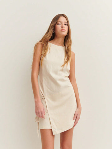 Beat the heat without compromising on polish! The N-ista Sleeveless Dress brings breezy comfort to your workday wardrobe with its chic, armhole design that keeps you cool when temperatures climb. Sophisticated skirt detailing adds an unexpected touch of elegance, transforming this piece from basic to boardroom-ready. Perfect for those days when you want to look effortlessly put-together while staying refreshingly comfortable. Your summer office game just got a serious upgrade!