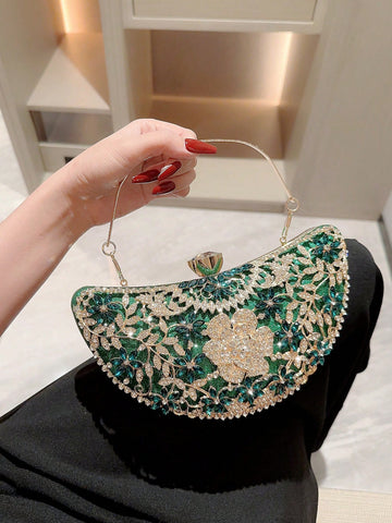 This Event Bag clutch offers a touch of elegance to any special occasion outfit. The sparkling rhinestones add a radiant glow, making you stand out in any crowd. The perfect accessory for formal events, weddings, or any elegant gathering.