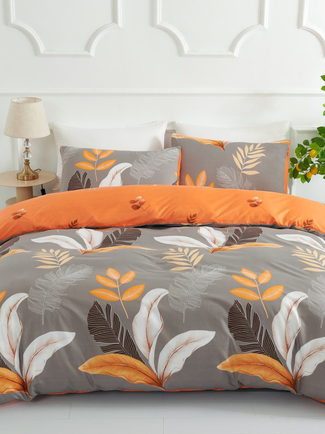Transform your bedroom into a tropical paradise with our Exotic Oasis Duvet Cover Set. Made with luxurious and breathable fabric, this set is perfect for a good night's sleep. With a vibrant and exotic design, bring the beauty of the tropics into your bedroom.