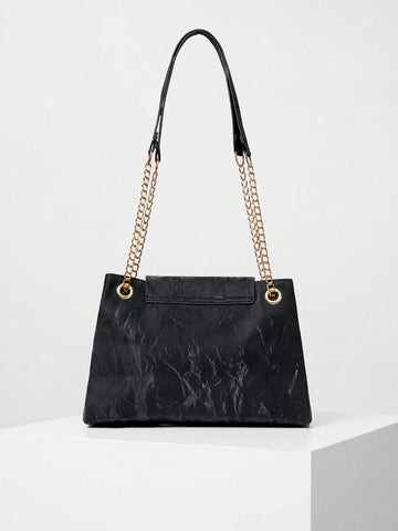 Meet your new favorite sidekick: a sleek black chain bucket bag that flips between chic underarm and casual carry styles. Ideal for busy college days or pro meetings, its minimalist design keeps your essentials close without the bulk. Lightweight yet sturdy, this bag adds a hint of edge to any outfit—because who says practical can’t be fun?