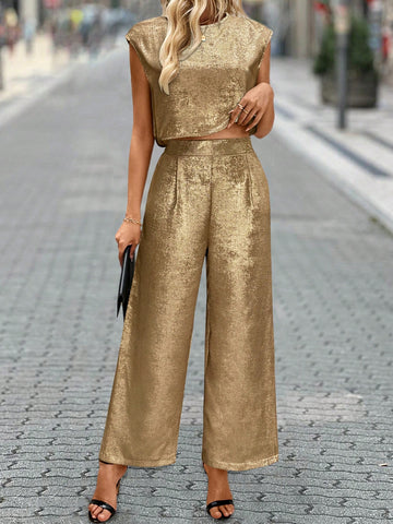 Ring in the season with effortless style! This chic two-piece set pairs a sleek sleeveless tee with tailored long pants featuring practical pocket details. Perfect for holiday gatherings, casual outings, or relaxed celebrations, it's the go-to combo for looking put-together without trying too hard. Mix, match, or wear together—versatility meets comfort in one fabulous package.