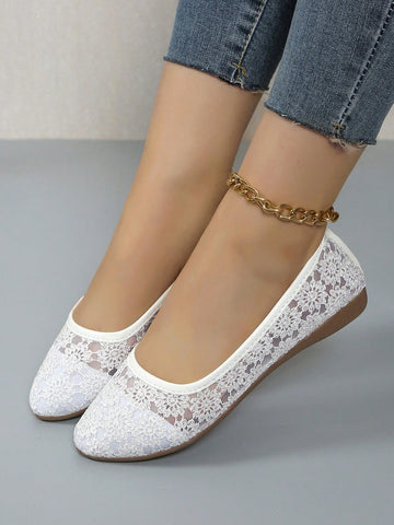 These Floral Lace Ballet Slip-On Flats are not only elegant, but also comfortable and breathable. Made with floral lace material, they are perfect for any occasion. Experience the ultimate combination of style and comfort with these flats - perfect for the fashionable and practical individual.