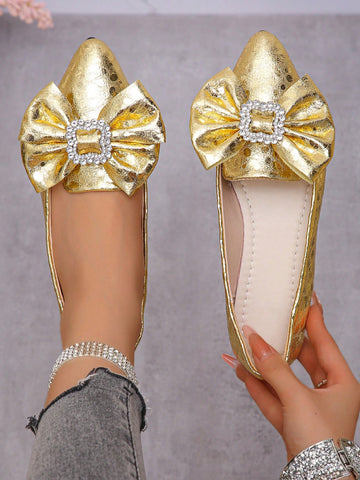Elevate your style with our Glamorous Rhinestone Bow Knot Flats, perfect for any party or formal event. Sparkling rhinestones and a charming bow knot design will turn heads, while the comfortable flats provide all-day wear. Make a statement and shine like a star with these stylish and versatile shoes.