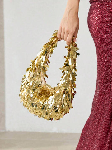 Make every special occasion shine with this glossy beaded sequin tote bag for women. Designed with sparkling sequins, intricate beadwork, and elegant tassel details, this statement handbag brings glamorous style to weddings, parties, banquets, and evening events.