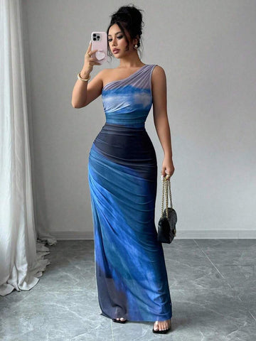 A Graduated Color High Slit Asymmetric Collar Ruched Tulle Dress serves as a breathtaking masterpiece to ensure you capture every eye at your next formal event. The sophisticated ombre transition and daring leg opening offer a high-fashion aesthetic that is perfect for gala evenings, wedding receptions, or luxury vacation dinners. High-quality layers of fine tulle are specifically engineered to provide a voluminous yet weightless feel, maintaining a dramatic and ethereal silhouette throughout the night. 