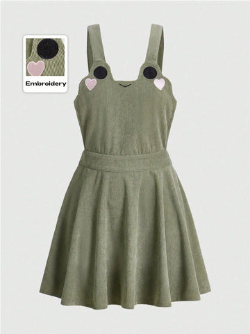 Add some fun to your wardrobe with our Kawaii Frog Embroidery Plus-Size Casual Suspender Dress! Featuring a playful frog embroidery, this dress is perfect for any casual occasion. With its comfortable fit and stylish suspender design, you'll be sure to make a fashion statement while staying comfortable. Hop to it and grab yours today!