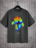 The Men's Bold Abstract Letter Print Wide Shoulder Short Sleeve T-Shirt is a stylish choice for any man's wardrobe. Featuring a unique abstract letter print and wide shoulder design, this short sleeve t-shirt is both trendy and comfortable. 