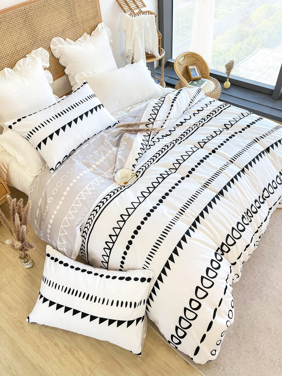 Transform your bedroom into a stylish sanctuary with our Modern Geometric Bliss Duvet Cover Set. Featuring a modern geometric design, this duvet cover set is the perfect upgrade for your bedroom. The soft and durable fabric ensures a comfortable and luxurious sleep experience.