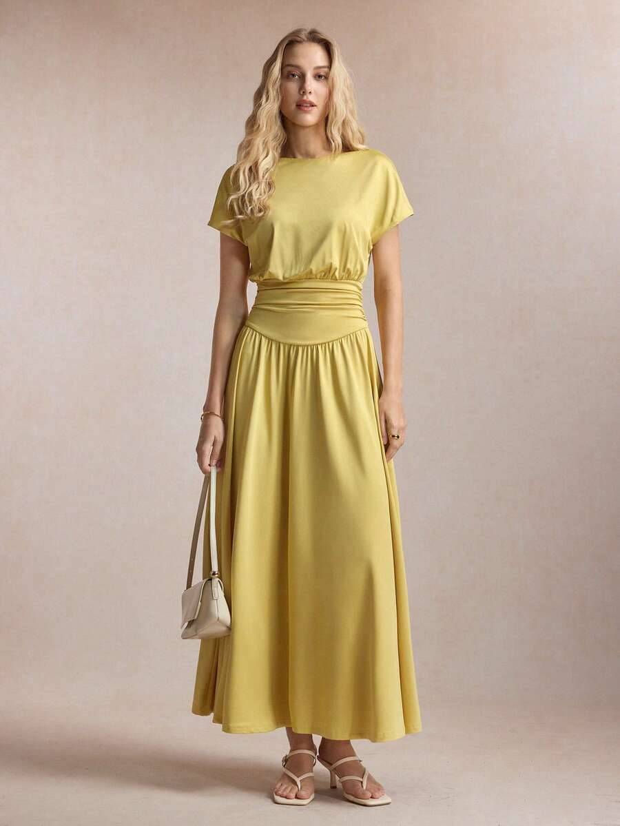Elevate your wardrobe with this stunning fuchsia pleated V-neck blouse. The flattering V-neckline and delicate pleating create a sophisticated silhouette perfect for spring and summer. Versatile enough for the office, brunch, or casual outings, this blouse pairs effortlessly with jeans, skirts, or tailored trousers. The vibrant fuchsia hue adds a pop of color to any ensemble while maintaining an elegant, polished look. Crafted for comfort and style, it's an essential piece for building a dynamic seasonal 
