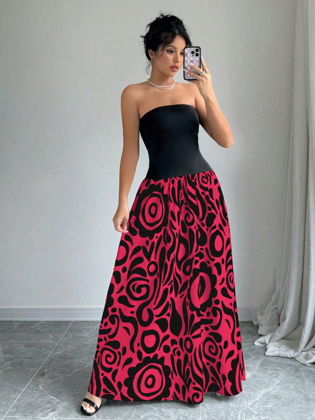 Upgrade your wardrobe with Patchwork Perfection: Women's Solid Color Printed Dress. With its unique patchwork design and vibrant colors, this dress is sure to make a statement. Made with high-quality fabric, it offers both comfort and style. Transform your look and stand out from the crowd with this must-have dress.