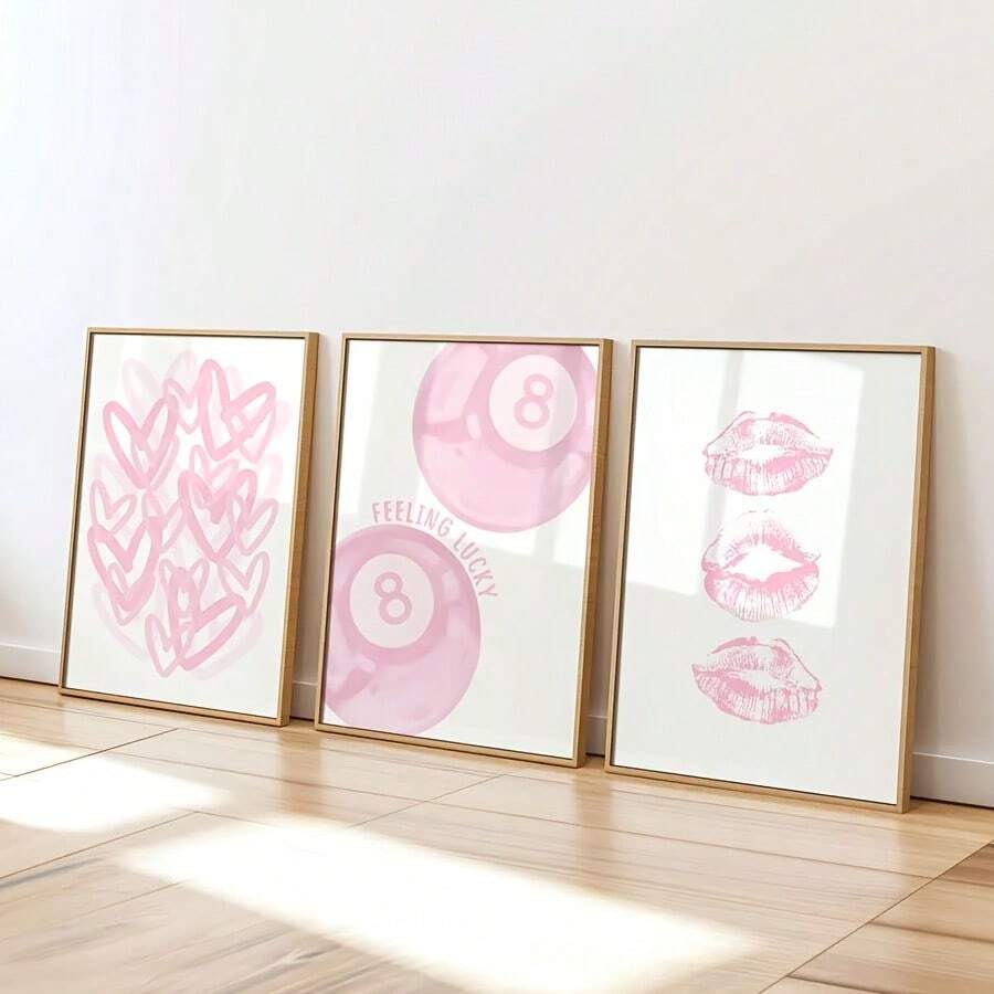 Pink lips and heart pop-art canvas with Feeling Lucky lettering