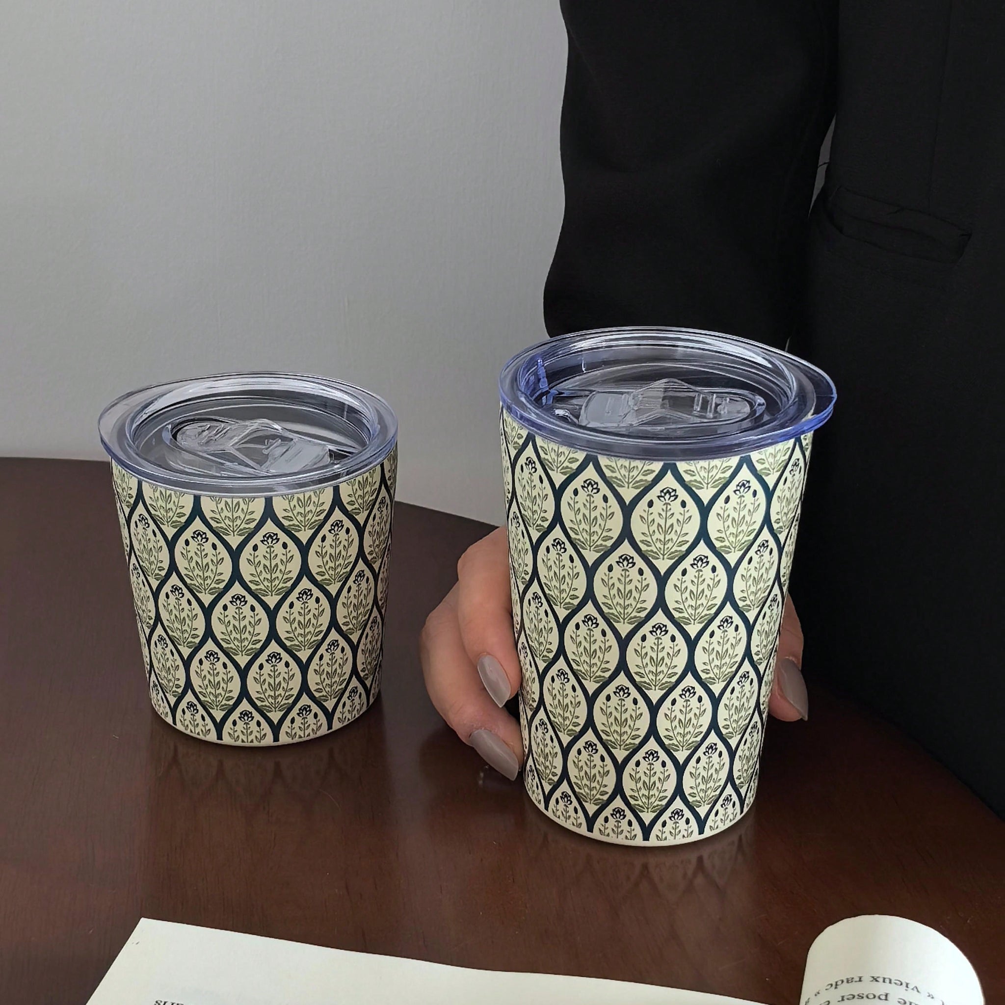 This Plaid Flower Insulated Water Bottle is the ultimate accessory for staying hydrated on the go. With its insulated design, it keeps your drinks hot or cold for hours. The stylish plaid flower pattern adds a touch of flair. Perfect for busy days or outdoor activities.