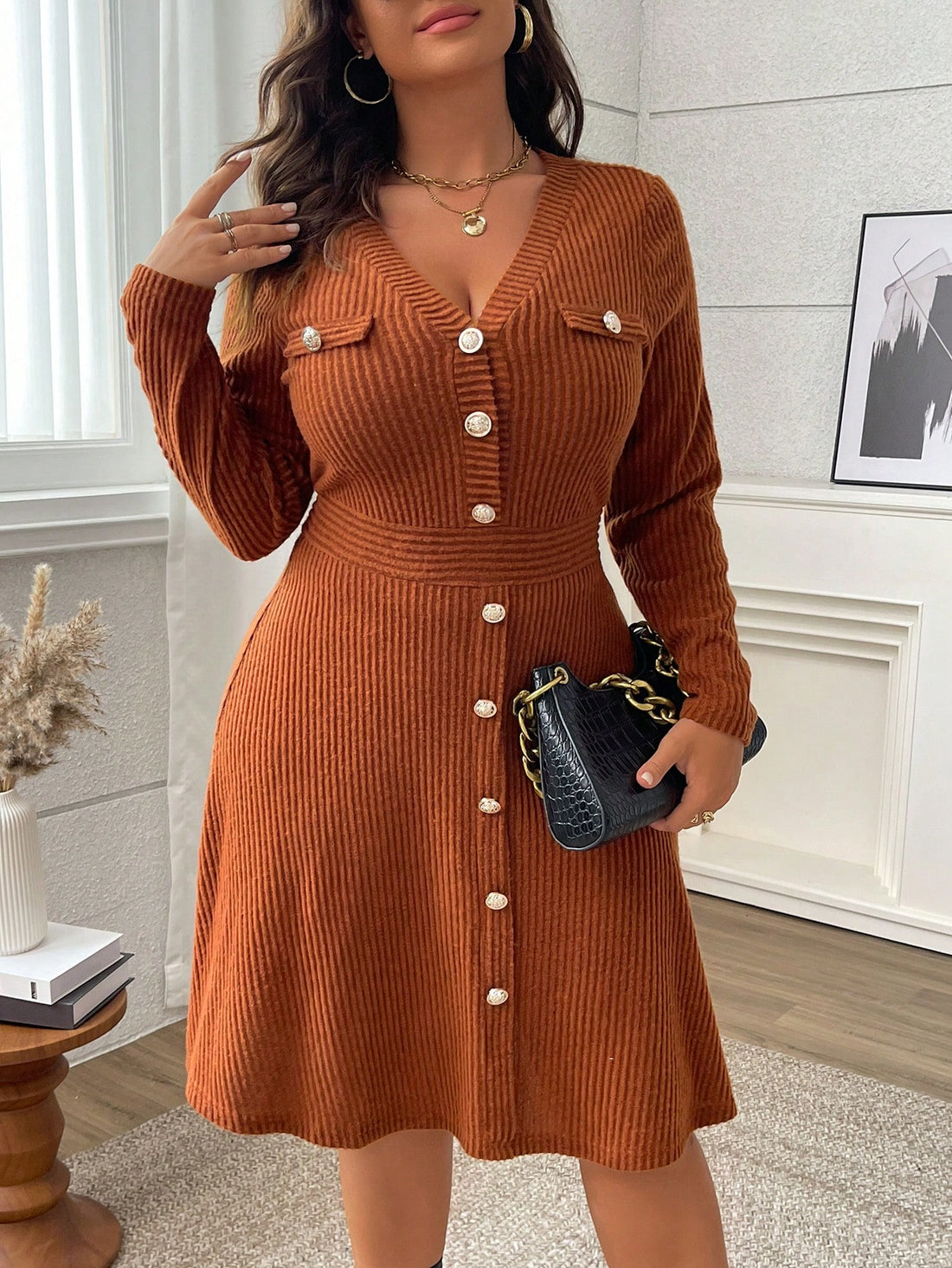 Step into fall with the Plus Size A-Line Dress! Its playful button design and flattering V-neck hug your curves while the long sleeves add cozy charm. Flowy and comfortable, this dress effortlessly combines style and ease for your autumn adventures.