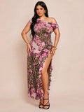 Step into the spotlight with this playful plus-size dress featuring an asymmetric neckline and a daring high slit. The bold leopard and floral print adds a wild yet feminine touch, making it the ultimate birthday outfit to show off your confidence and style. Perfect for celebrating you in bold, beautiful fashion.