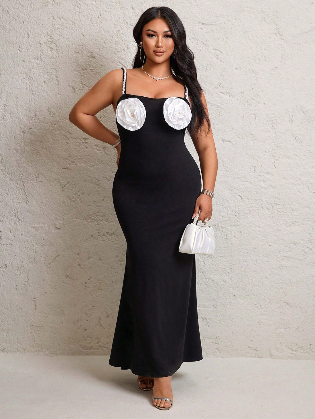 Step into charm and comfort with this Plus Size Elegant 3D Floral Color Block Camisole Dress. Its playful floral 3D details add a touch of whimsy, while the color block design keeps things fresh and fun. Perfect for effortless style, this dress flatters your curves and brightens your day with every wear.