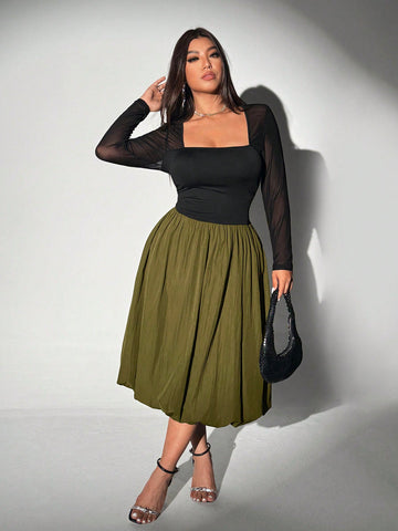 Step into autumn with flair in this plus size colorblock dress designed to brighten your wardrobe. Featuring a chic square neckline and cozy long sleeves, it blends comfort with elegance effortlessly. The playful mix of autumn hues adds a fresh twist to your seasonal style, making it perfect for everything from brunch dates to evening strolls. Embrace the season’s charm while feeling confident and comfortable all day long.