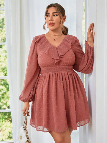 Turn heads with this playful plus size lantern sleeve dress, featuring charming ruffled hemlines that add a flirty bounce to every step. Designed for comfort and style, it effortlessly blends trendy details with a flattering fit, making it your go-to for fun days and lively nights. Embrace your curves with a dress that dances with you!